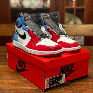 AJ1 RETRO HIGH OG FEARLESS